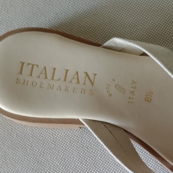 Italian Floral Sandals - Cream with Silver-Gold flowers - Picture 8 of 9